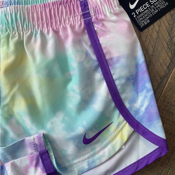 Nike Baby Girl Outfit - Picture 3 of 3
